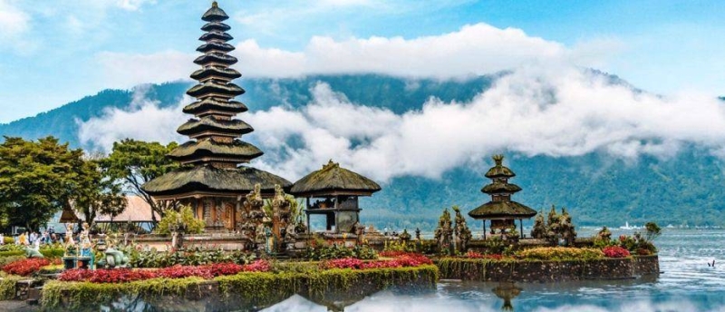Индонезия может отменить визы для граждан 20 стран