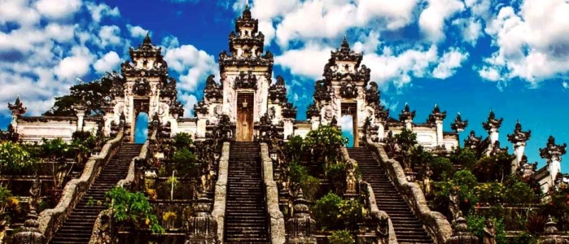 Индонезия предлагает туристам 5-летние многократные визы