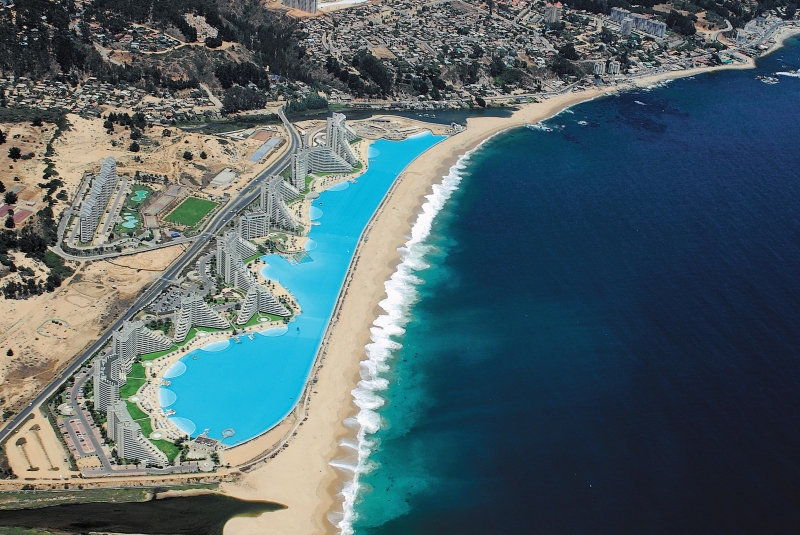 Самый большой бассейн в мире находится в Чили