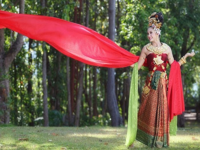 Традиции Таиланда — каждому дню-свой цвет